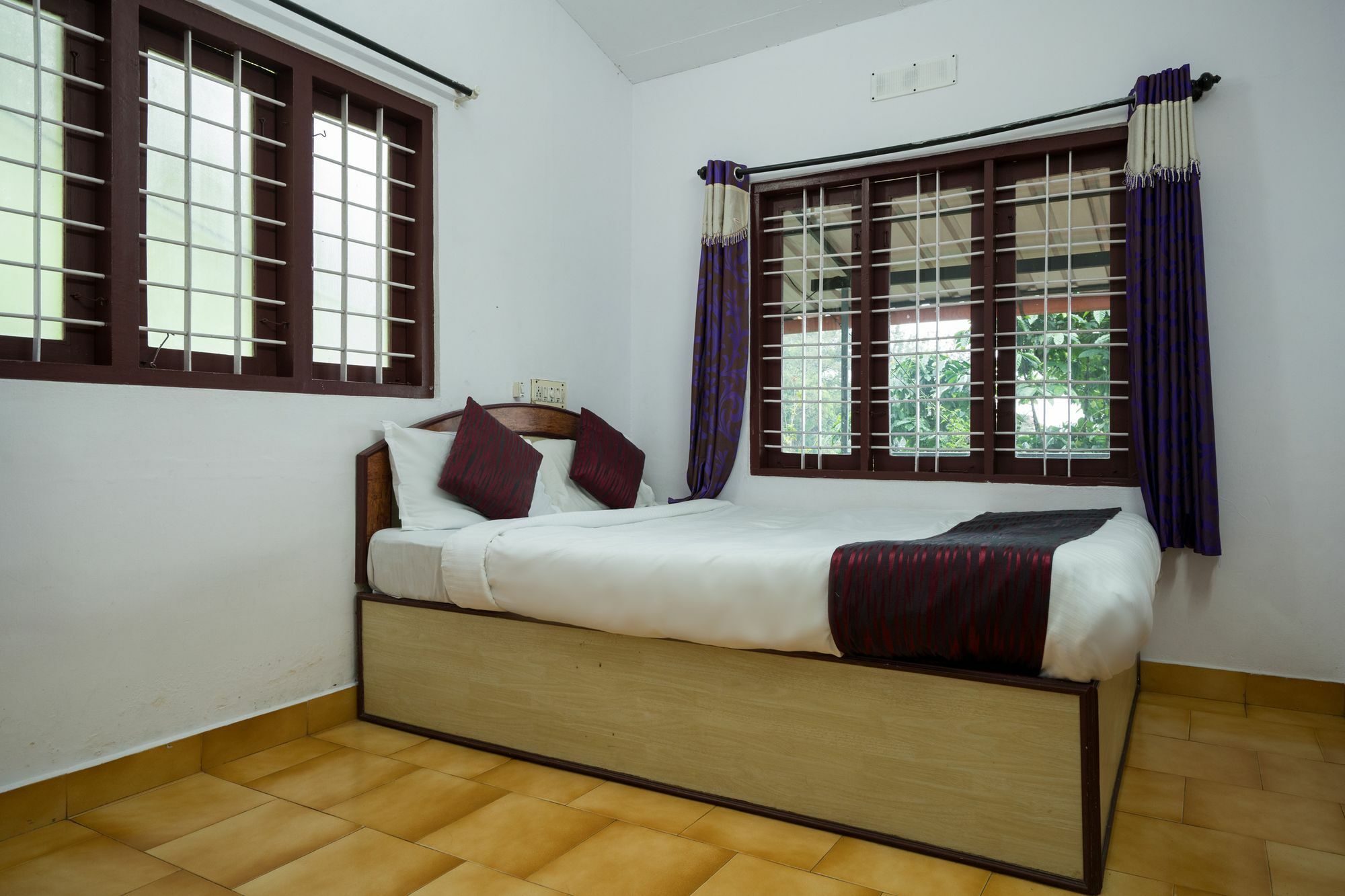 Oyo 10262 Hotel Munnar Rock Exterior foto